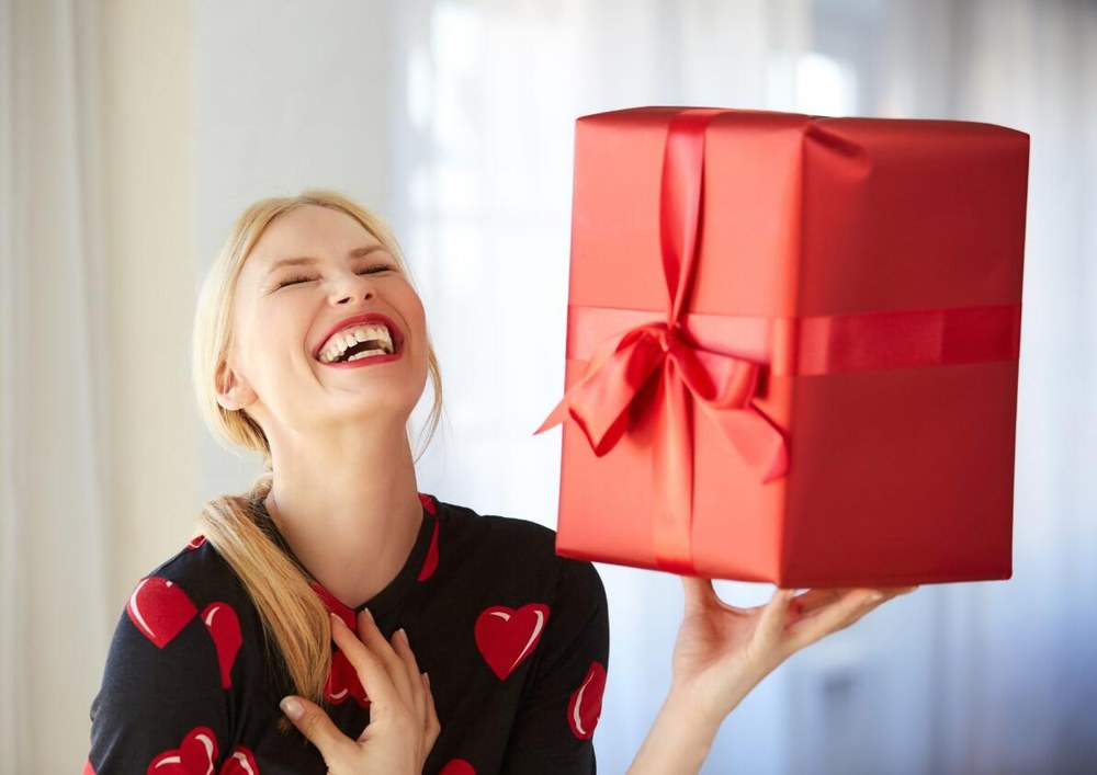Оригінальні подарунки на день народження: чим здивувати іменинника