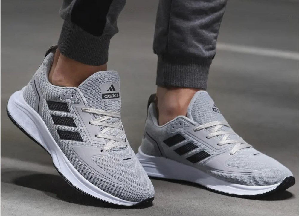 Мужские кроссовки Адидас – эталон надежной, комфортной и технологичной обуви