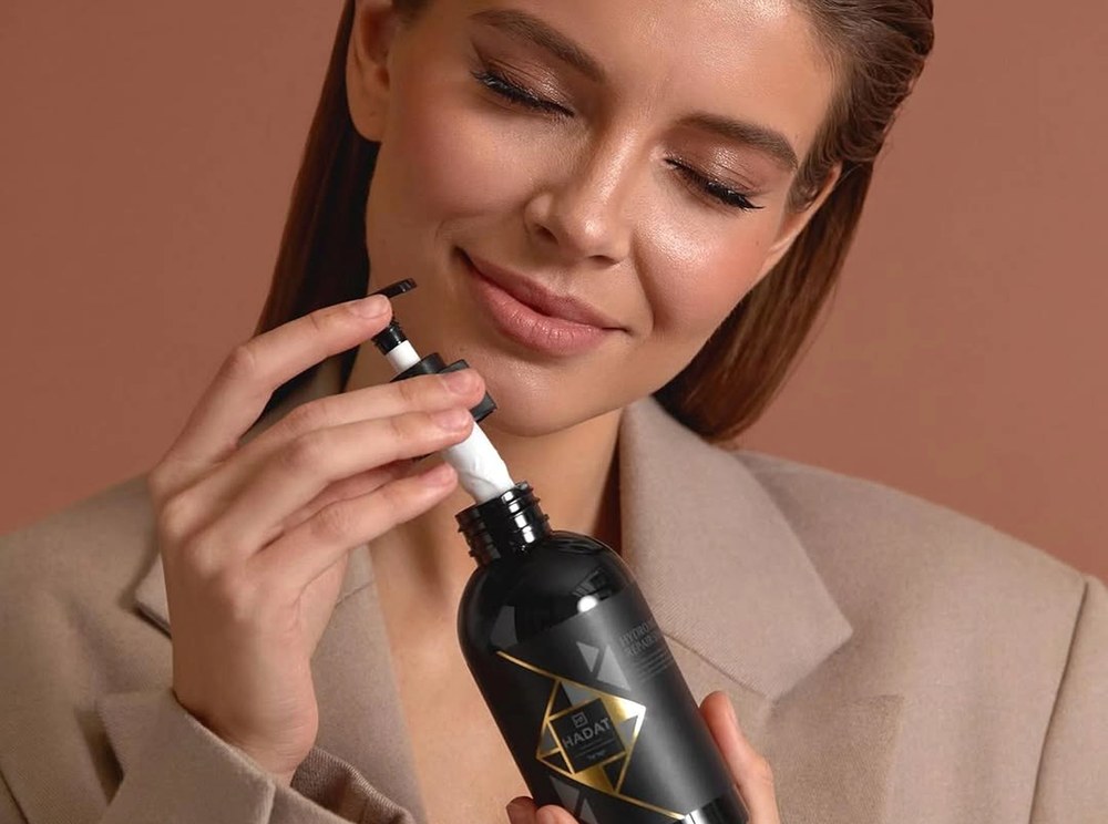 Огляд біоміметичних технологій Hadat Cosmetics у догляді за волоссям